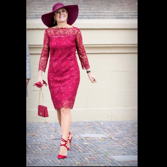 Gianvito Rossi 100mm Lace-Up Suede Pumps - Picture 7 of 8